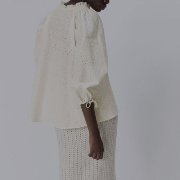 New eyelet blouse - Picture 8 of 8